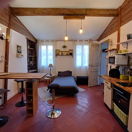 Apartment Charmant Climatise Centre